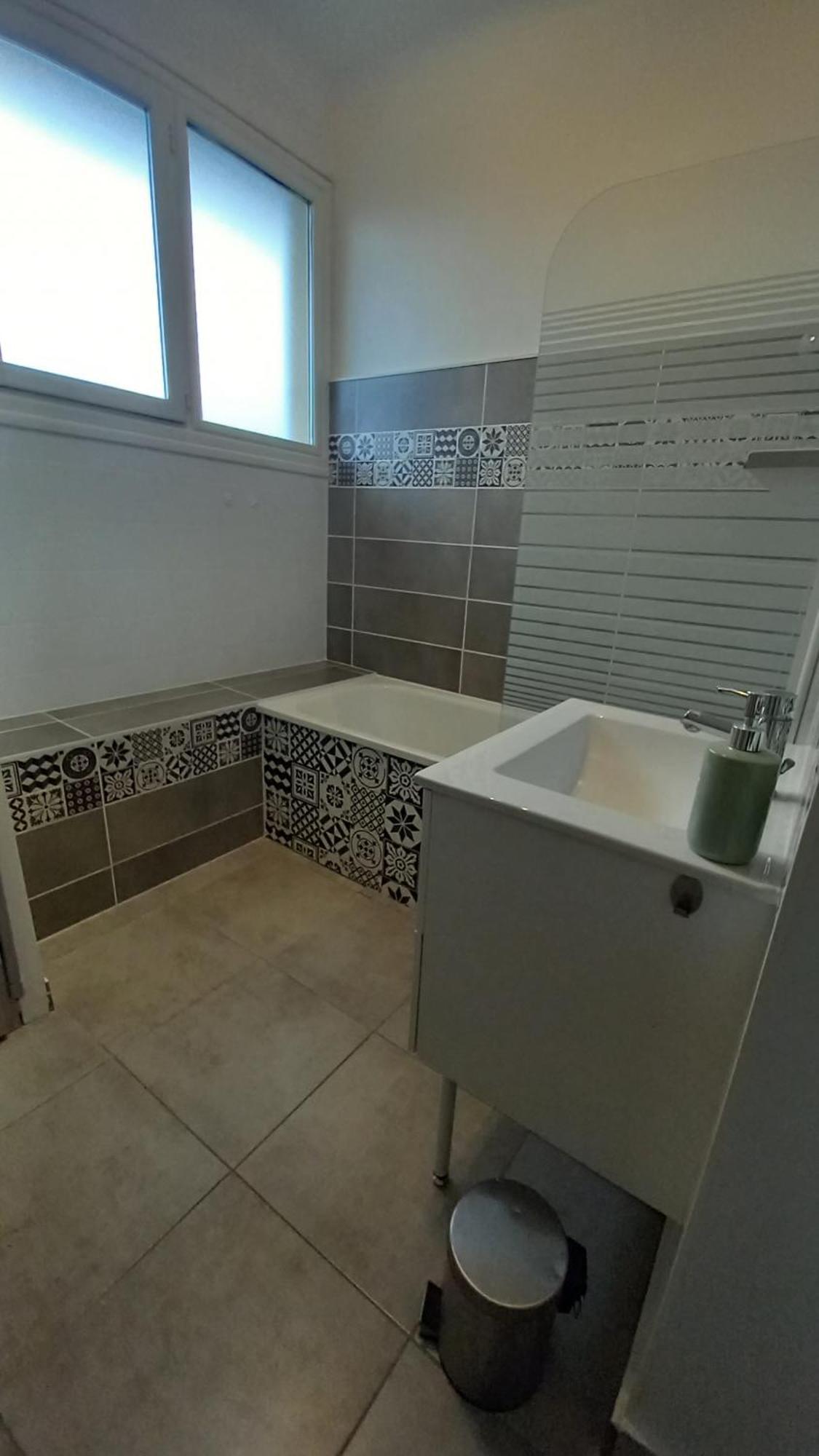 Le Voltaire -2 Chambres- 70M2- Hypercentre-Parking-Wifi Fibre- Nouvelle Literie Tarbes Exterior foto
